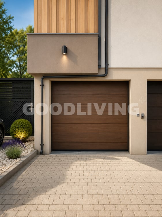 Modernisierte Dachwohnung mit verglaster Terrasse und Garage 12