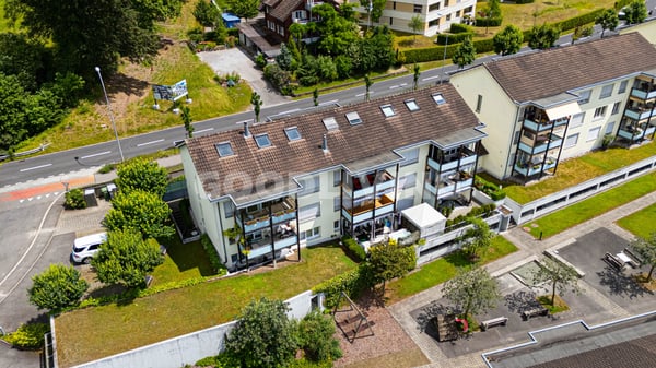 Wohnen mit Perspektiven - Garten-Terrassenwohnung an begehrter Lage in Greppen 1
