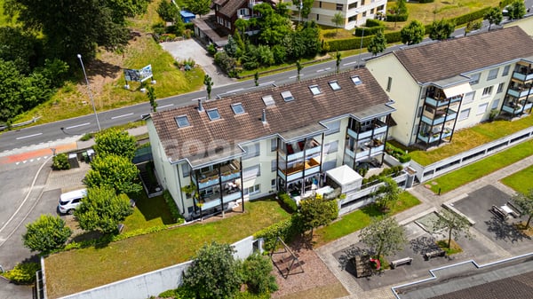 Wohnen mit Perspektiven - Garten-Terrassenwohnung an begehrter Lage in Greppen 1