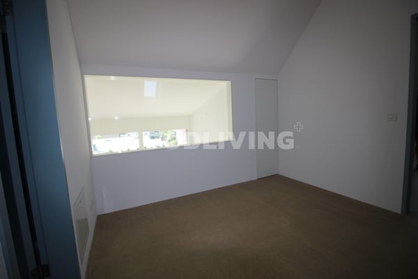 MODERN, RUHIG, TOP GELEGEN 6
