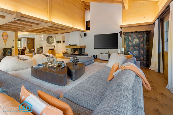 Luxuriöses 5½ -Zimmer-Chalet mit atemberaubender Sicht in Lauenen b. Gstaad 2