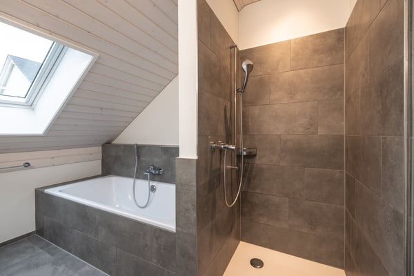 4.5-Zi.-Attikawohnung mit grossem Balkon, Niederwil 8
