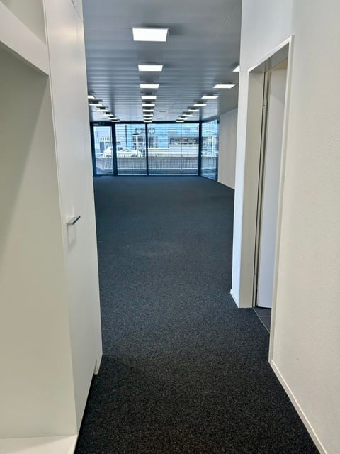 Modern ausgebautes Ladenlokal mit vielseitigen Nutzungsmöglichkeiten 6