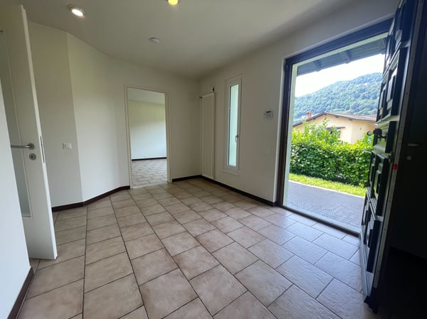 CASA UNIFAMILIARE 4.5 LOCALI 5