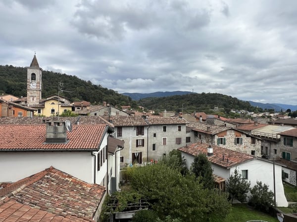 STABILE A REDDITO NEL NUCLEO CON GIARDINO 1