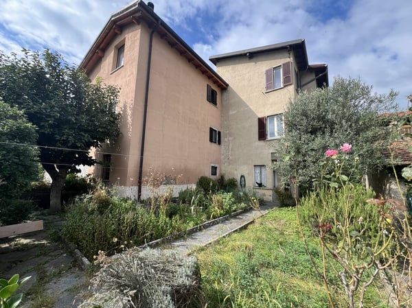 STABILE A REDDITO NEL NUCLEO CON GIARDINO 2