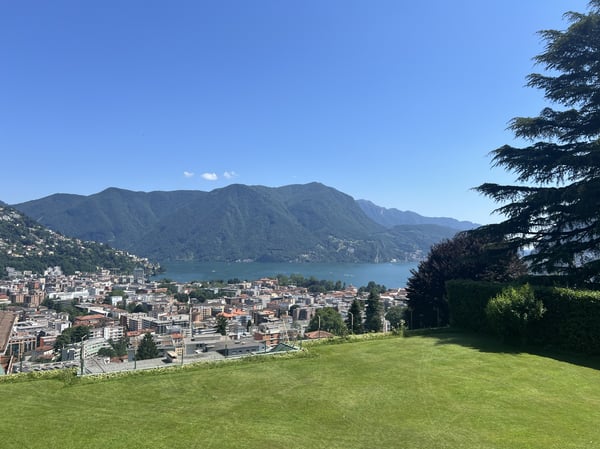 LUSSUOSA VILLA IN POSIZIONE PRIVILEGIATA 10