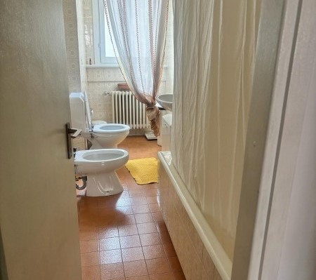 STABILE A REDDITO NEL CENTRO DI CHIASSO 9