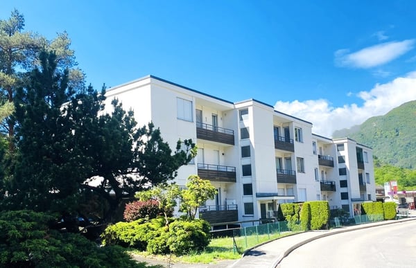 APPARTAMENTO 4.5 LOCALI RISTRUTTURATO - IN PALAZZINA CON PISCINA CONDOMINIALE 1
