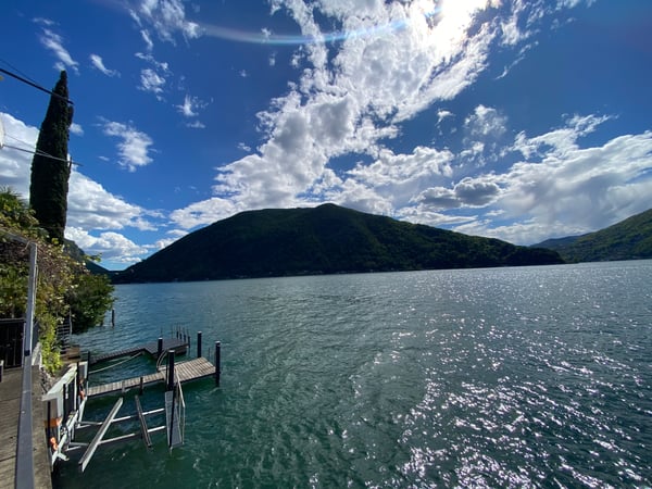 PRESTIGIOSA VILLA SULLE SPONDE DEL LAGO, CON DARSENE PRIVATE 8