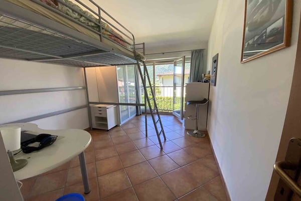VILLA BIFAMILIARE CON GRANDE GIARDINO 6