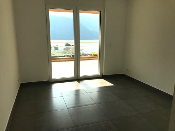ATTICO 3.5 LOCALI CON SPLENDIDA TERRAZZA CON VISTA SUL LAGO 9
