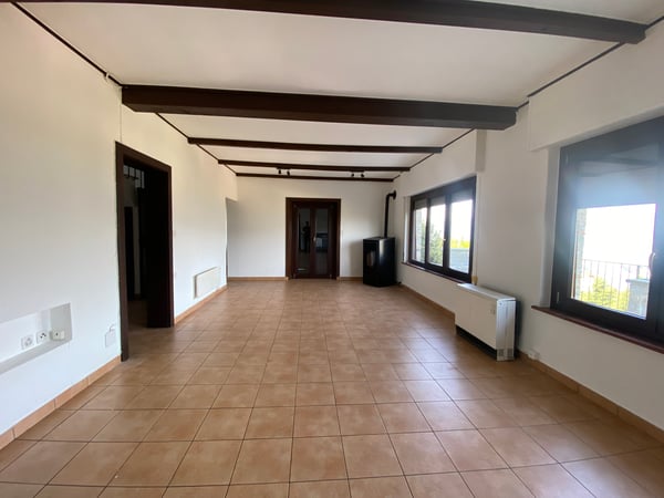 ELEGANTE CASA CON VISTA LAGO NEL CUORE DELLA COLLINA D'ORO 9