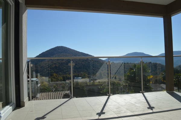 VILLA UNIFAMILIARE DI 5.5 LOCALI CON GIARDINO 3