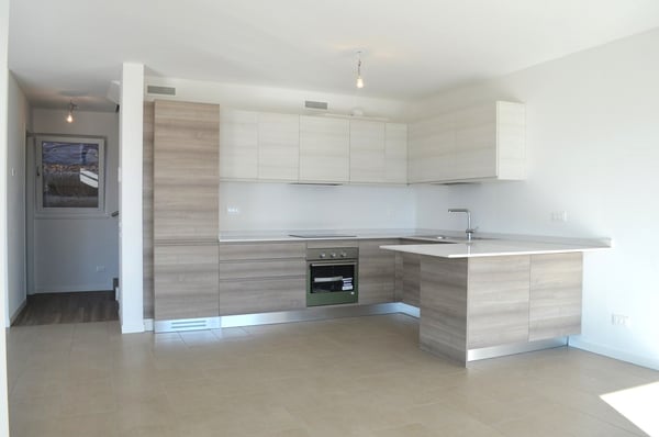 VILLA UNIFAMILIARE DI 5.5 LOCALI CON GIARDINO 4