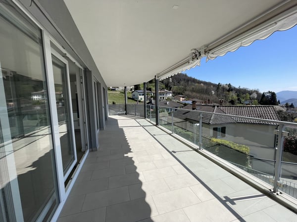 APPARTAMENTO 4.5 LOCALI CON VISTA APERTA 2