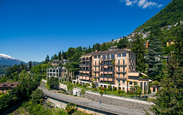 APPARTAMENTO 5.5 LOCALI CON MERAVIGLIOSA VISTA LAGO 8