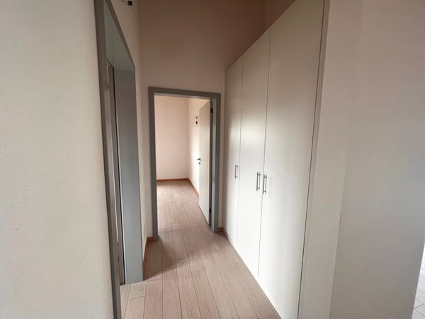 APPARTAMENTO 3.5 LOCALI MANSARDATO 4