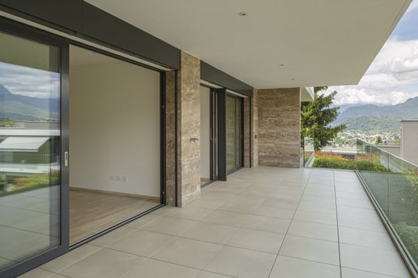 APPARTAMENTO 1.5 LOCALI CON GRANDE TERRAZZA E VISTA APERTA SULLE MONTAGNE 12