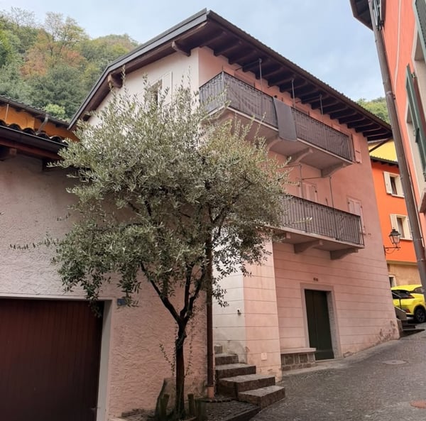 Casa monofamiliare di 3.5 locali nel nucleo di Melide