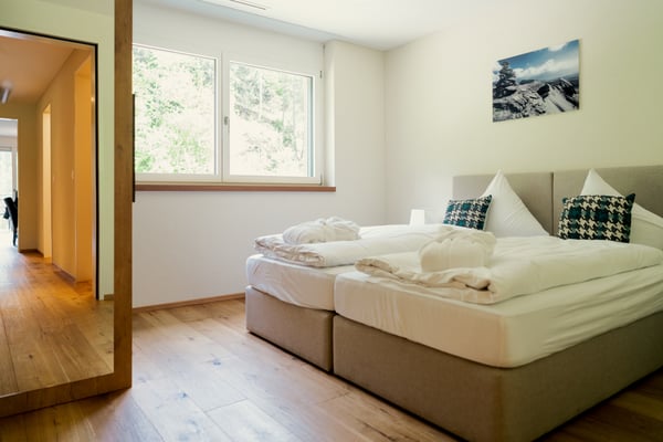 Laax 2.5-Zimmer-Ferienwohnung mit jährlich 3% Nettorendite garantier 2