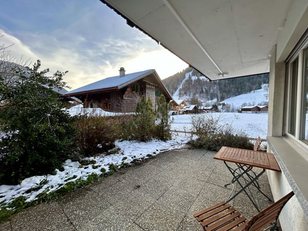 Modern second residency Flat in Gstaad Center 12