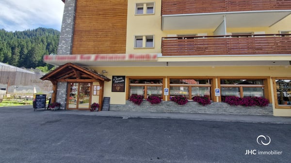 Restaurant à fort potentiel avec les murs à Morgins 1
