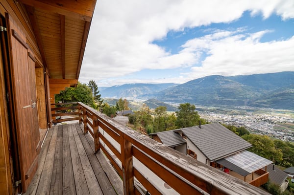 Chalet de 3,5 pièces à Aven, entre bisse et plaine du Rhône– résidence secondaire possible 11