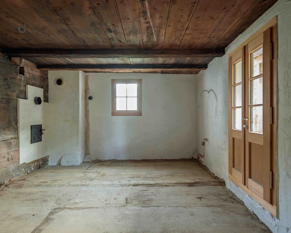 Charmante 2.5-Zimmer-Duplex-Wohnung in historischem Gebäude in Stalden VS 5