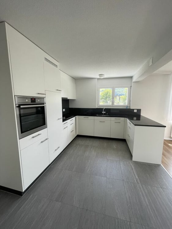 Sonnige 3 1/2-Zimmerwohnung mit Dachterrasse 8