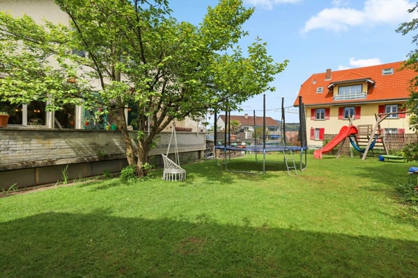 Zweifamilienhaus: Viel Platz, viel Potential 12