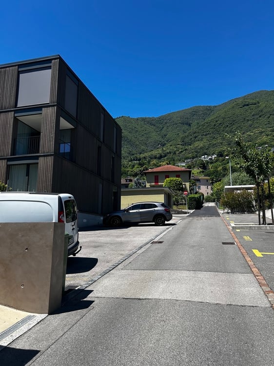 Posteggio esterno a Minusio 3