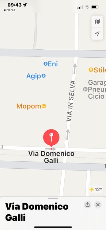 Vendesi posteggio in autorimessa
