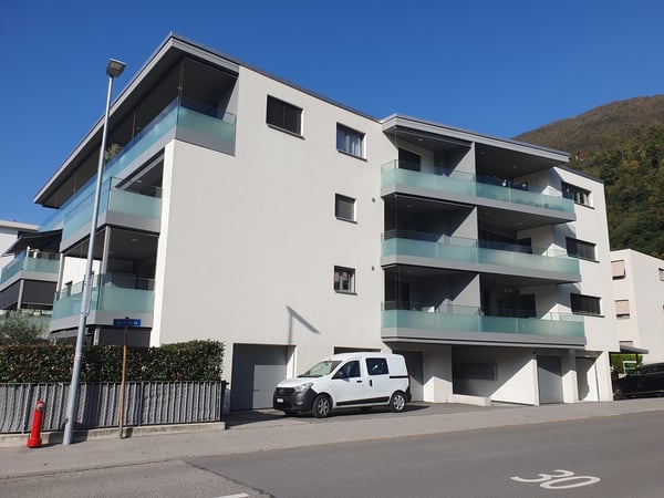 Vendesi posteggio in autorimessa 3
