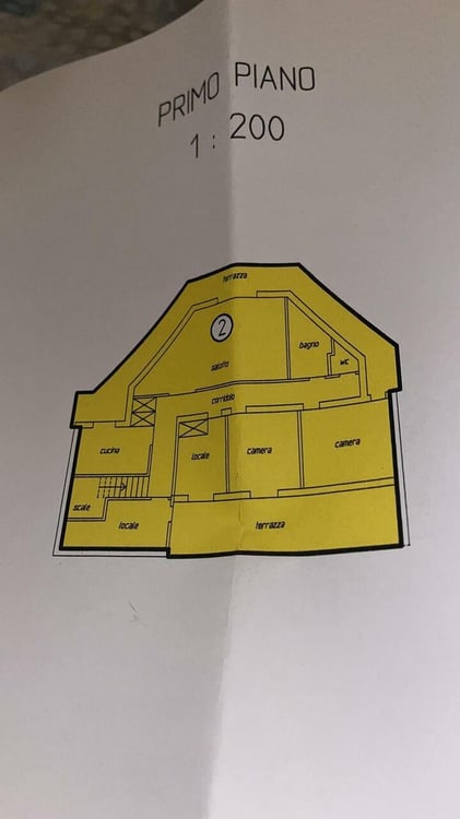 Vendesi appartamento di 5.5 locali al primo piano in casa bifamiliare 8