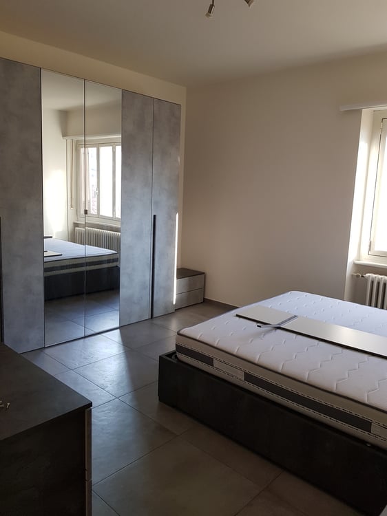 Affittasi in città vecchia 2 locali silenzioso parz. ammobiliato 9