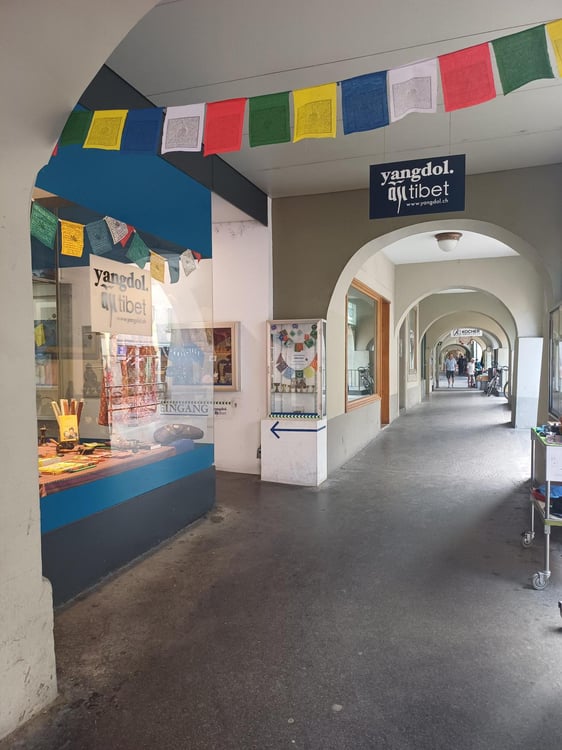 Attraktives Ladenlokal in der Altstadt von Bern zu vermieten 2