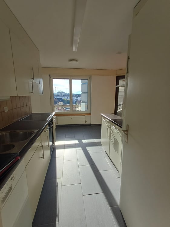 4.5 Zimmerwohnung in Biel zu vermieten! 2