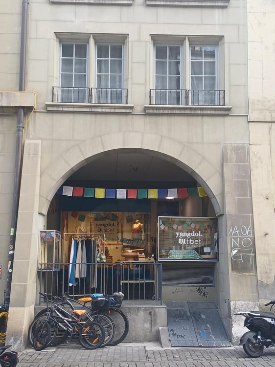 Attraktives Ladenlokal in der Altstadt von Bern zu vermieten 1