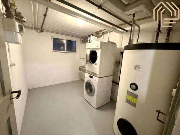 Exklusive 5.5 Zimmerwohnung – inkl. Garage & Wintergarten 13