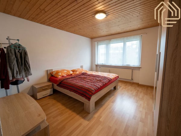 Exklusive 5.5 Zimmerwohnung – inkl. Garage & Wintergarten 9