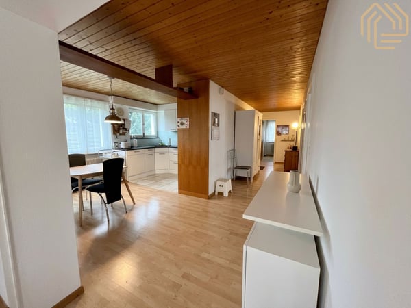 Exklusive 5.5 Zimmerwohnung – inkl. Garage & Wintergarten 6