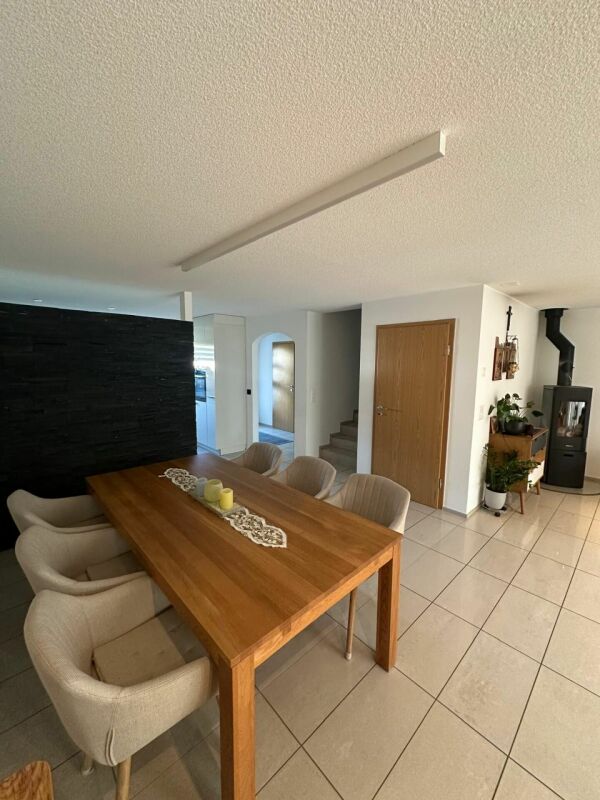 Casa a schiera di 5,5 locali ai margini del bosco