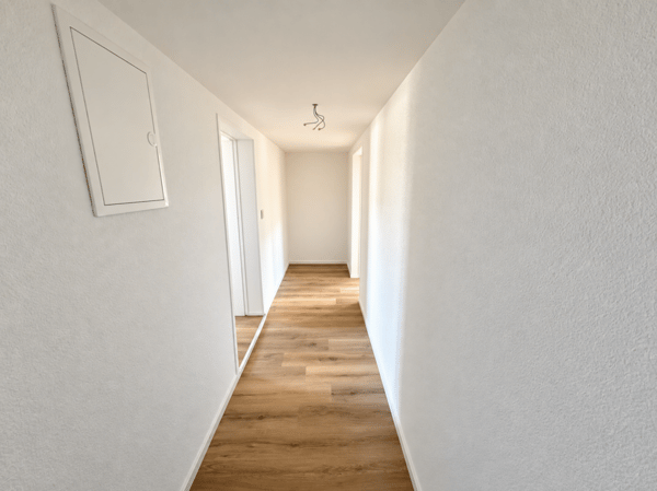 Helle, modern 3,5-Zimmer-Wohnung mit vi… (photo 1 of 5)