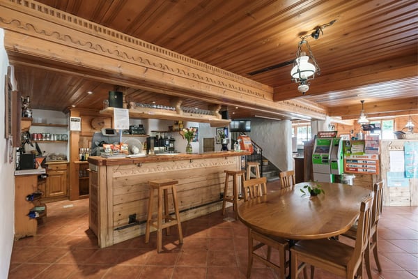 Charming restaurant with accommodation ? An iconic address in the heart of Pays-d'Enhaut 6
