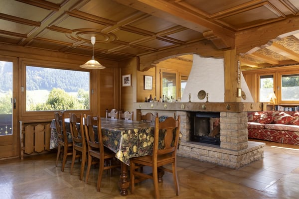 A family chalet comprising two flats, in need of renovation, in the heart of Château-d'Oex 5