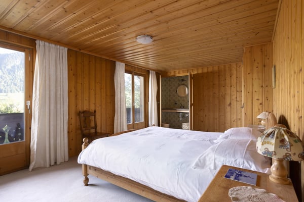 A family chalet comprising two flats, in need of renovation, in the heart of Château-d'Oex 10