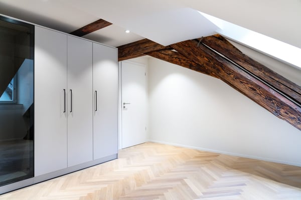 Charmante, kernsanierte 4.5-Zimmer-Dachmaisonettewohnung 11