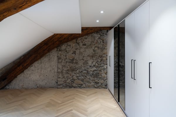 Charmante, kernsanierte 4.5-Zimmer-Dachmaisonettewohnung 9