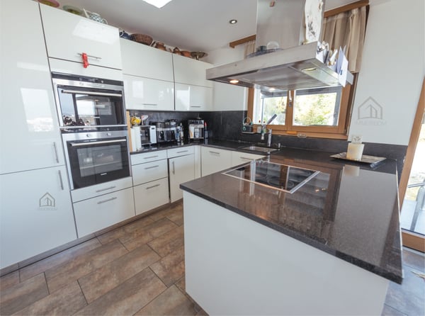 Traumhaftes Wohnen mit Pool, Wellness, Panoramasicht und Wald 8